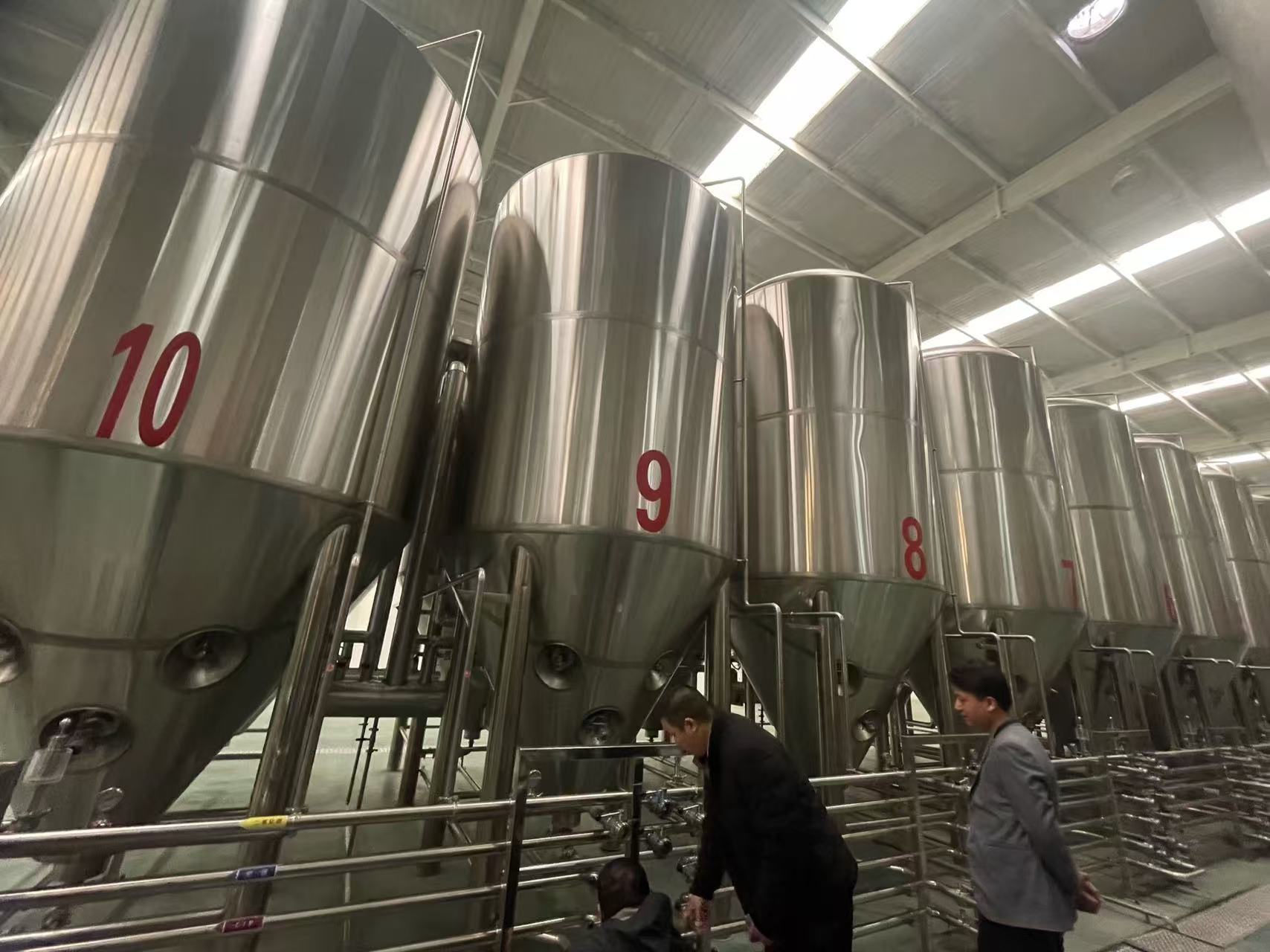 桑植精酿啤酒设备厂—平面布置、设备设计、制造、调试、培训等一条龙服务